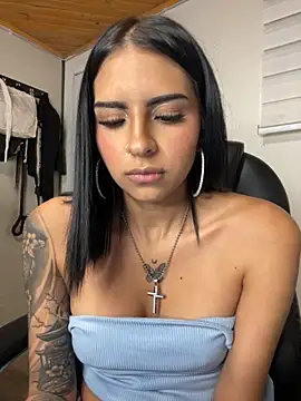 Hilary_pinkk