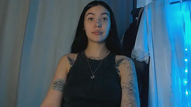 ArianaWalker77
