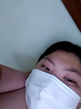 hello098712's Stripchat show and profile