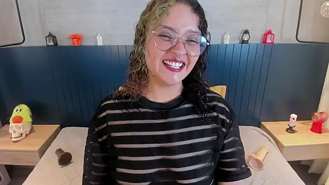 tara_black