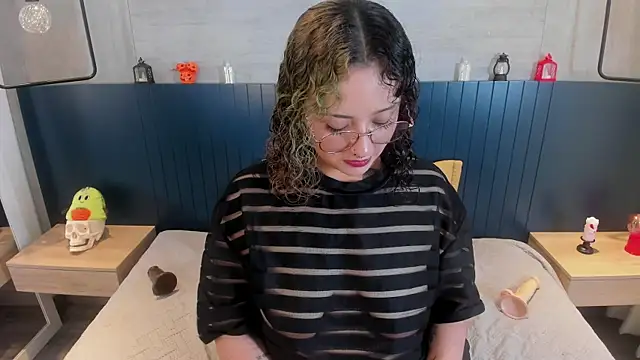 tara_black