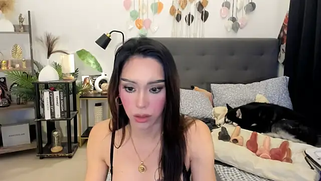 OliviaWho live cam screenshot femaletranny on Ohstagram — Live Cams & Adult Streams