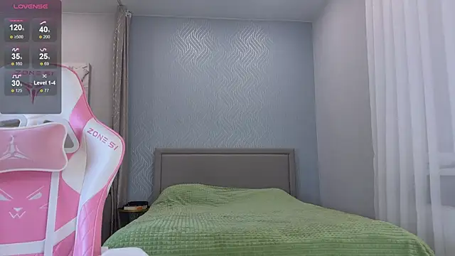 Madison_Davies_