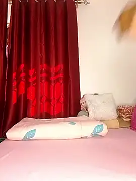 Webcam Model (NicRaisaa)  is live.Free join now!