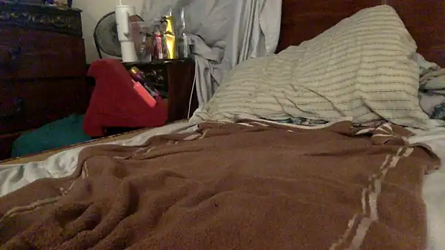 bubblebut420 - Bubblebut420's free webcam - UK Sex Cams