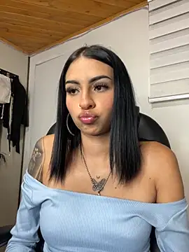 Hilary_pinkk