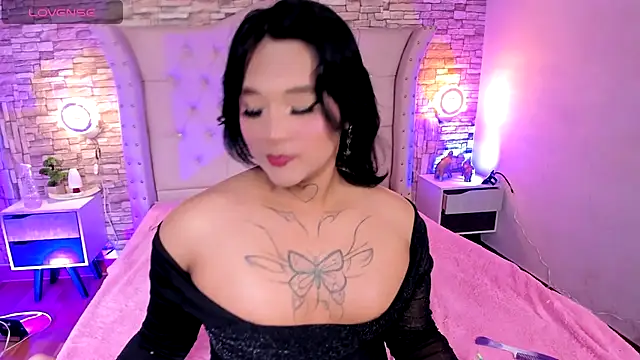 Isa_Queen_TS
