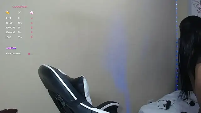 lindsay_sweet2