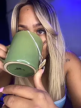 riri_brunnete
