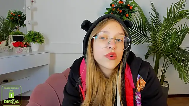 LayriantaVee