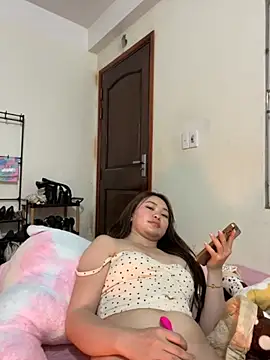 Nhi999