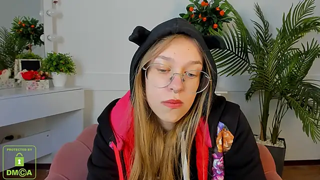 LayriantaVee