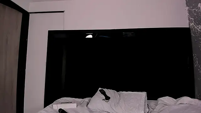  Rubi_Sky chat room