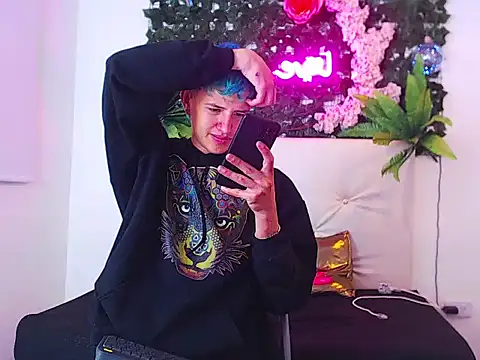 iam_lukas__