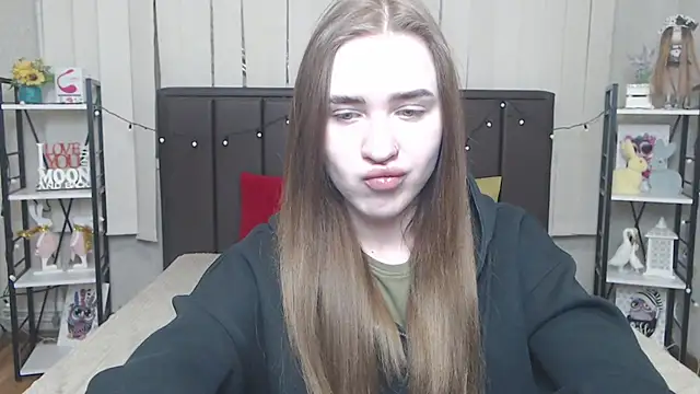 LauraHlot