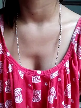 Webcam Model (sana-5)  is live.Free join now!