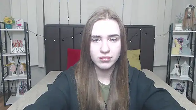 LauraHlot