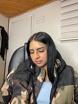 Hilary_pinkk