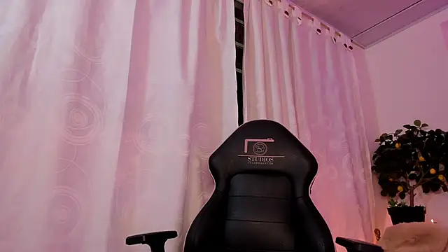 Shinedark_tay1