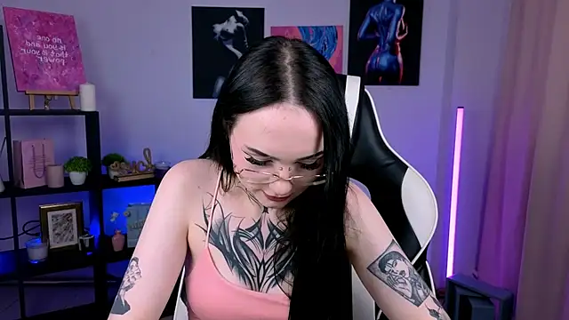 MollyKissy
