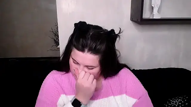 Emily_Mo