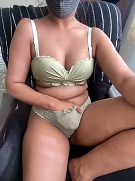 Webcam Model (miss_lina)  is live.Free join now!