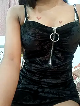 Webcam Model (Heena-curvy)  is live.Free join now!