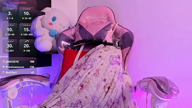 AlexaFoxy18