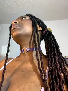 Webcam Model (Kennya__)  is live.Free join now!