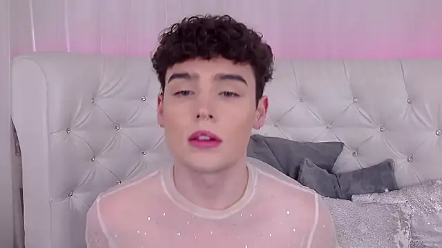 RobbyCharming live cam