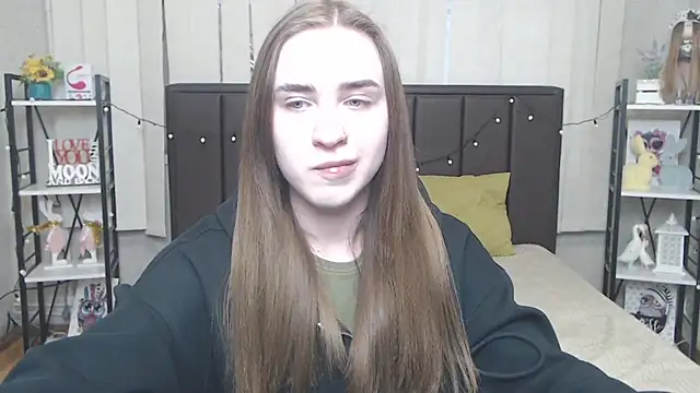 LauraHlot