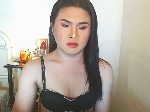 JustineBIGCUM