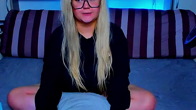AlexaVibesForU webcam stripchat model stream image