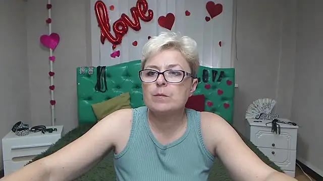 emiliagree - EmiliaGree's free webcam - UK Sex Cams