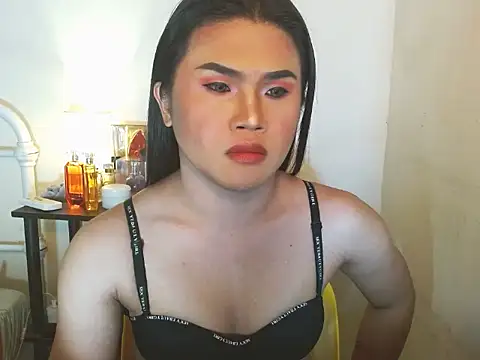 JustineBIGCUM