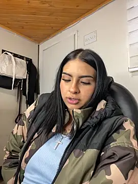 Hilary_pinkk