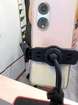 Mina_luna