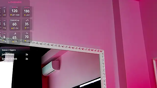 Nicolle_Nixx