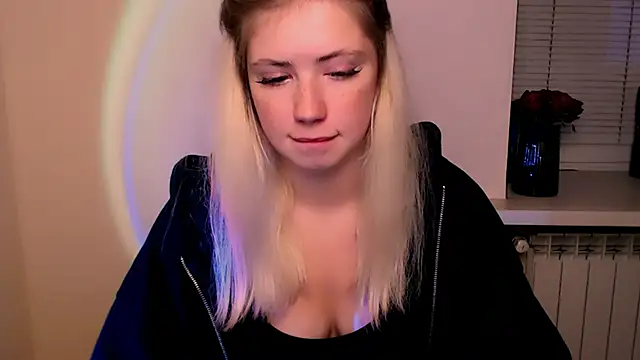 AliceHotty_