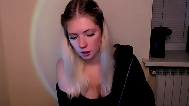 AliceHotty_
