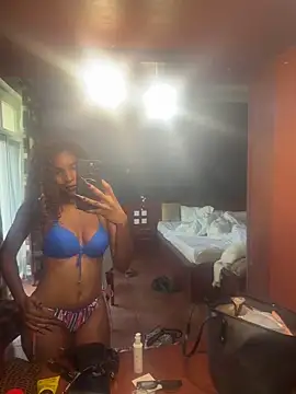 Webcam Model (_Gyy_)  is live.Free join now!