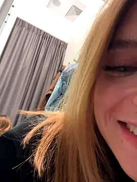 -AngelAri-