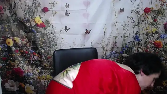 luciamii - LuciaMii's free webcam - UK Sex Cams