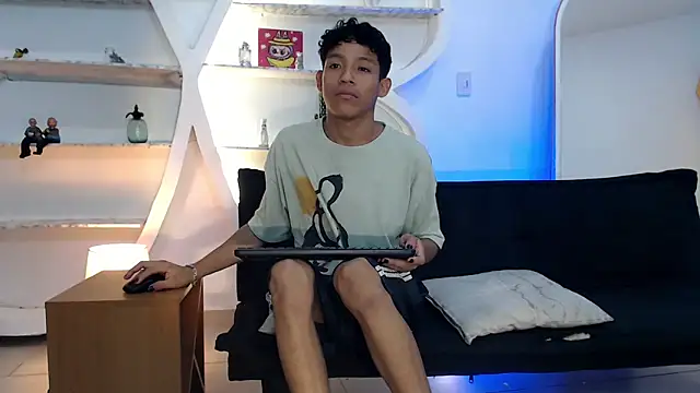 BEAUTY_BOYS1