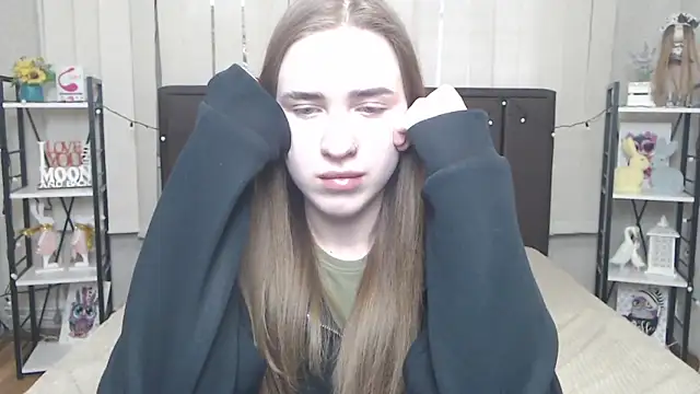 LauraHlot