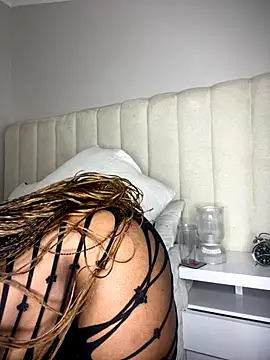 Bustygoddess32