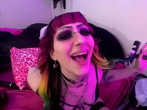 Webcam Model (ChrryFoxx)  is live.Free join now!