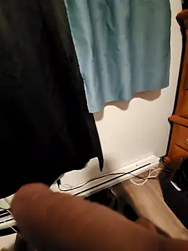 jbonz - Jbonz's free webcam - UK Sex Cams