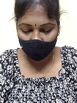 Webcam Model (thamarai)  is live.Free join now!