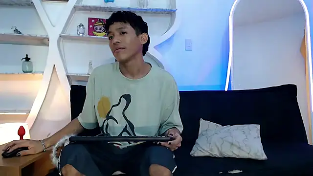 BEAUTY_BOYS1